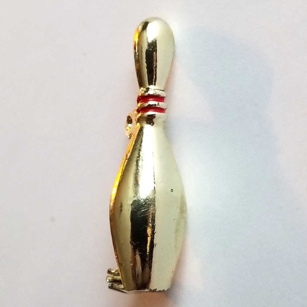Vintage bowling pin brooch gold tone bowl bowler jewelry